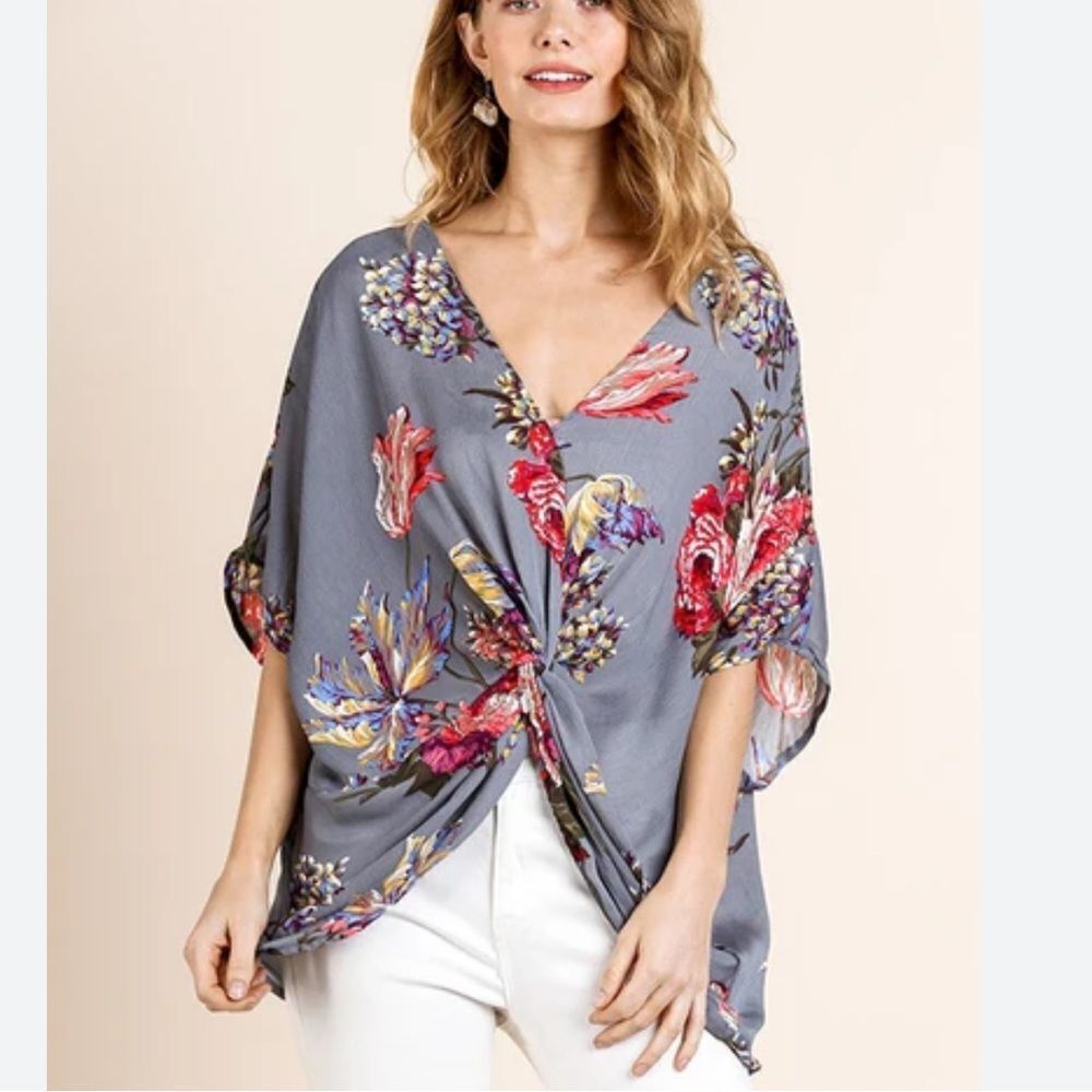 Brand New without Tags Grey Floral Front Back Reversible Blouse Size 2XL